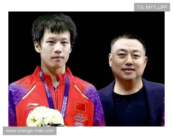 全运会乒乓球男子单打决赛精彩上演 刘国梁现身见证中国队辉煌时刻