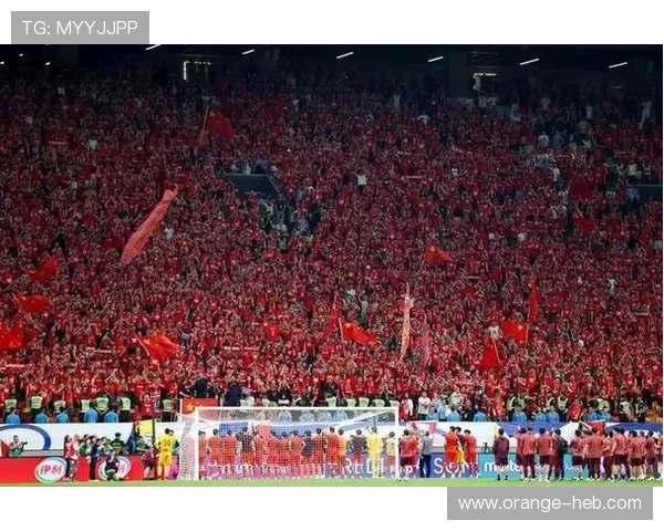 国足主场惊险逆转劲敌全场鏖战九十分钟展现团队坚韧精神