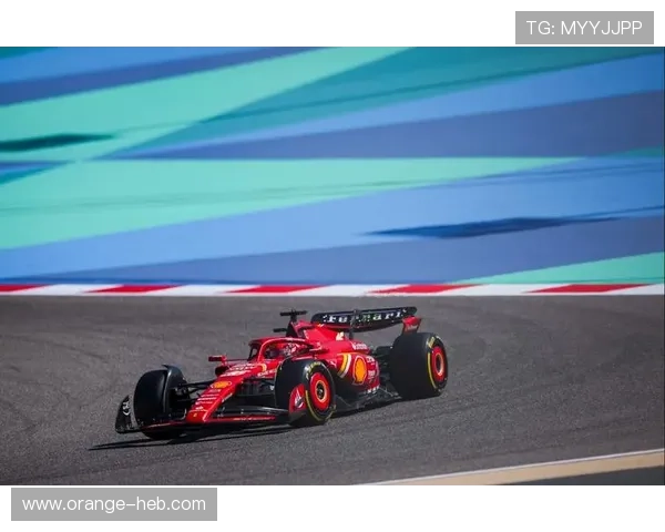 F1新赛季即将揭幕 各车队备战紧张 激烈竞争提前预演