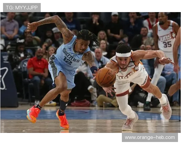 布克带伤复出率队逆转湖人 太阳豪取三连胜展现惊人韧性