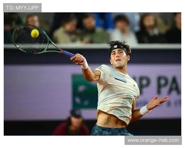 网球巨星奋力拼搏迎接新赛季 盼突破个人最佳成绩再创辉煌