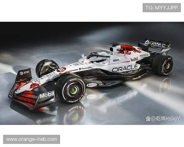 F1新赛季前瞻：红牛与梅赛德斯的激烈对抗引发车迷热议