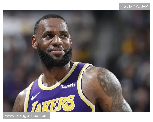 NBA最新动态：湖人迎来关键交易消息 詹姆斯助力球队再度崛起